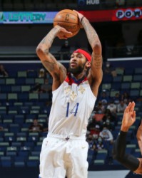  锡安复出即巅峰鹈鹕客场爆冷终结掘金九连胜神话  