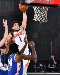  开拓者利拉德60分创队史新纪录