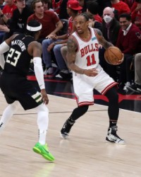  米德尔顿复出雄鹿轻取公牛展现冠军底蕴