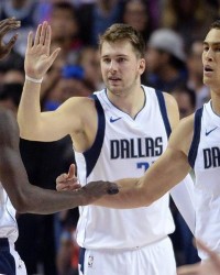  东契奇生涯首个60+三双，独行侠加时险胜马刺  