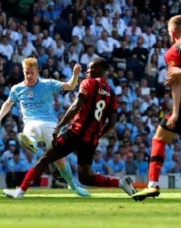  哈兰德戴帽曼城大胜伯恩茅斯稳固榜首位置